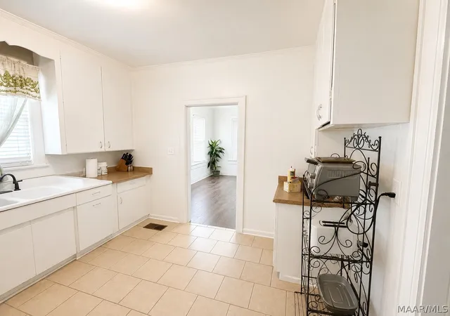 Photo 4 of Single family home for sale at 2217 Yancey Ave, Montgomery, AL 36107 | MLS# 588879 | Listing updated on 2026-08-28