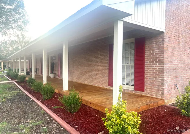 Photo 3 of Sale Pending at 2347 Wentworth Dr, Montgomery, AL 36106 | MLS# 588900 | Listing updated on 2026-08-12