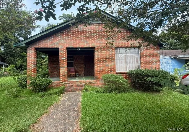 Photo 1 of Single family home for sale at 1433 Bragg St, Montgomery, AL 36108 | MLS# 588880 | Listing updated on 2026-08-25