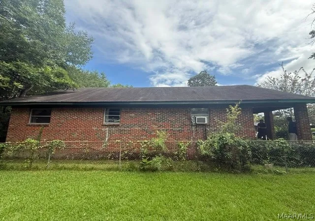 Photo 3 of Single family home for sale at 1433 Bragg St, Montgomery, AL 36108 | MLS# 588880 | Listing updated on 2026-08-25