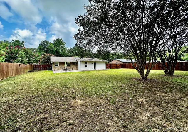 17th image of 304 Ross Rd, Wetumpka, AL 36092 | MLS# 588927