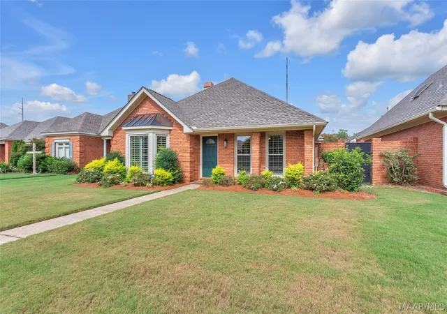 Photo 1 of Single family home for sale at 133 Charleston Ct N, Montgomery, AL 36117 | MLS# 588931 | Listing updated on 2026-08-28