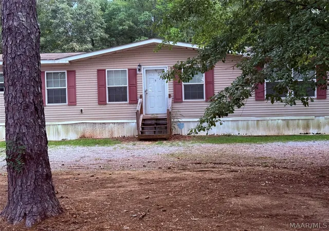 1st image of 100 Hunter Dr, Selma, AL 36701 | MLS# 588962