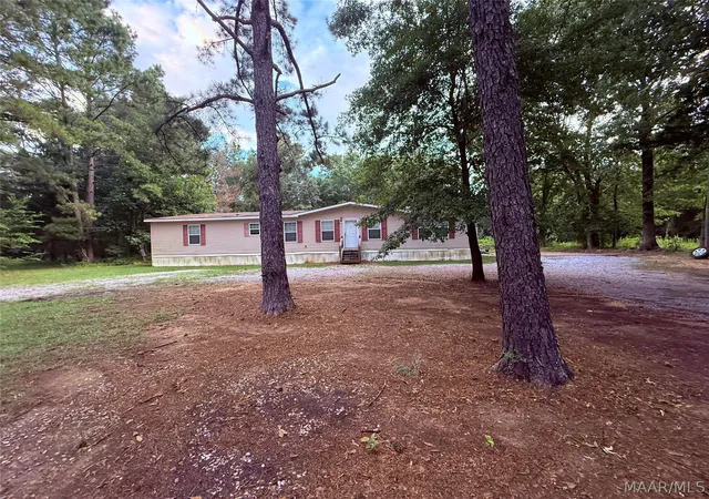 2nd image of 100 Hunter Dr, Selma, AL 36701 | MLS# 588962