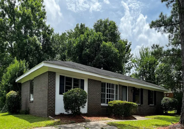 1st image of 504 Woodrow Ave, Selma, AL 36701 | MLS# 588968