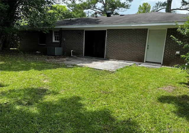 3rd image of 504 Woodrow Ave, Selma, AL 36701 | MLS# 588968