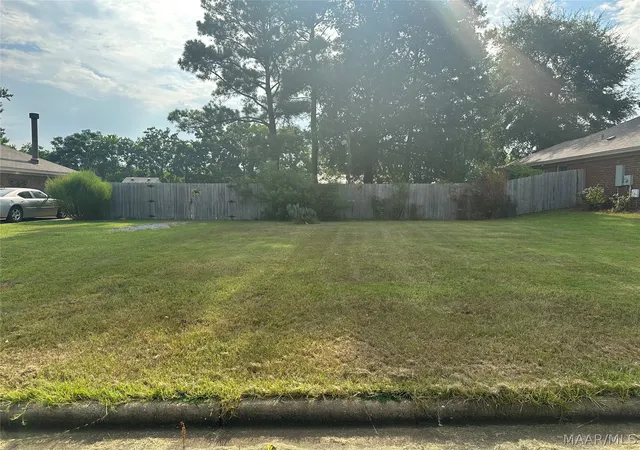 1st image of 1304 Pondcypress Dr, Montgomery, AL 36117 | MLS# 588690