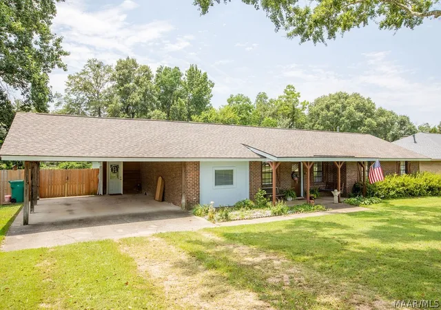 Photo 3 of Single family home for sale at 5310 Jane Rd, Millbrook, AL 36054 | MLS# 589023 | Listing updated on 2026-08-28
