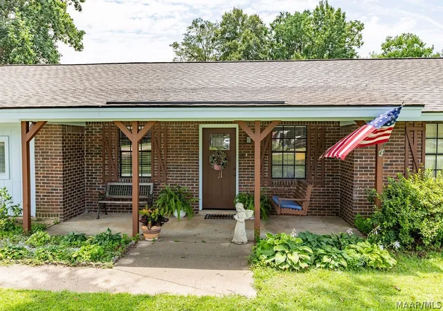 Photo 4 of Single family home for sale at 5310 Jane Rd, Millbrook, AL 36054 | MLS# 589023 | Listing updated on 2026-08-28