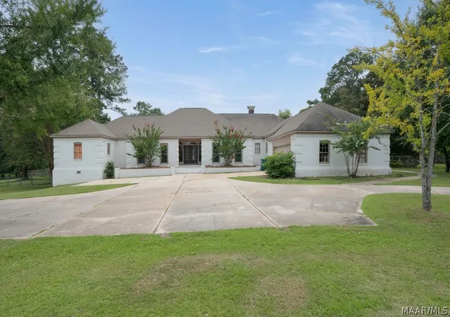 1st image of 531 Gilmer Ave, Tallassee, AL 36078 | MLS# 589016
