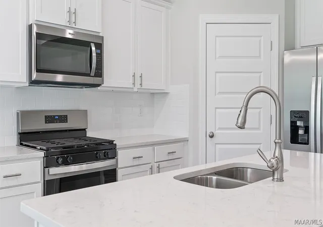 5th image of 1029 Old Willow Dr, Prattville, AL 36066 | MLS# 589091