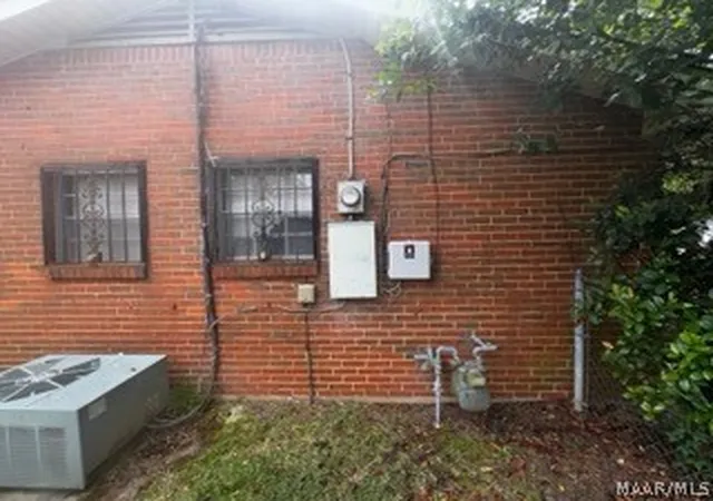 2nd image of 523 Woodbrook Dr, Montgomery, AL 36110 | MLS# 589113