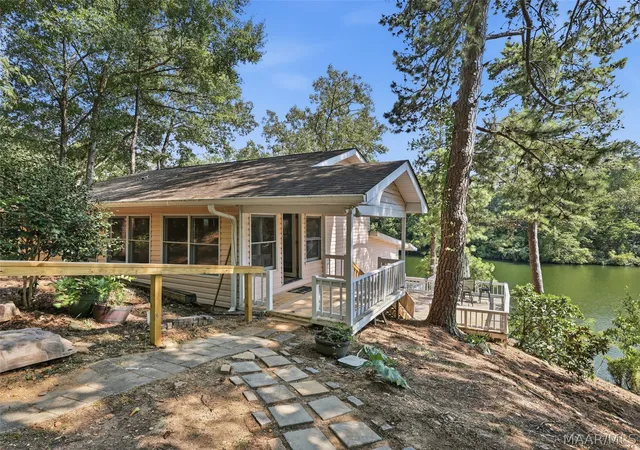 1st image of 1880 Minnie Knight Rd, Titus, AL 36080 | MLS# 589114