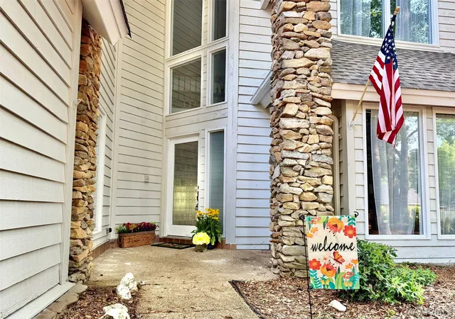 Photo 3 of Sale Pending at 508 Seminole Cir, Montgomery, AL 36117 | MLS# 589127 | Listing updated on 2026-10-07