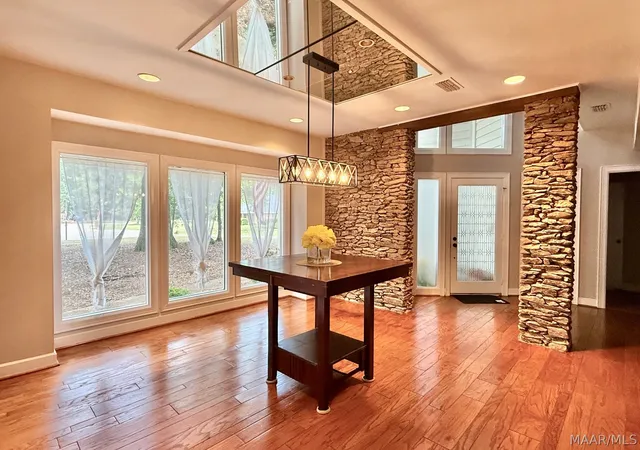 Photo 3 of Sale Pending at 508 Seminole Cir, Montgomery, AL 36117 | MLS# 589127 | Listing updated on 2026-10-07
