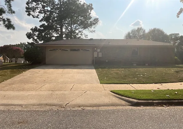 Photo 2 of Single family home for sale at 4449 Chrystan Rd, Montgomery, AL 36109 | MLS# 589109 | Listing updated on 2026-08-01