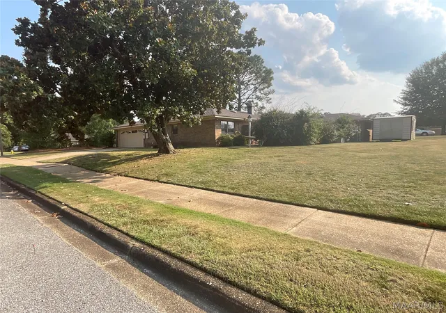 Photo 3 of Single family home for sale at 4449 Chrystan Rd, Montgomery, AL 36109 | MLS# 589109 | Listing updated on 2026-08-01