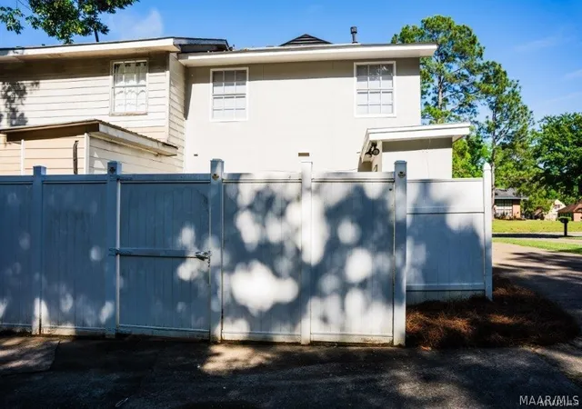 Photo 3 of Townhouse for sale at 2858 Jan Dr, Montgomery, AL 36116 | MLS# 589225 | Listing updated on 2026-10-07