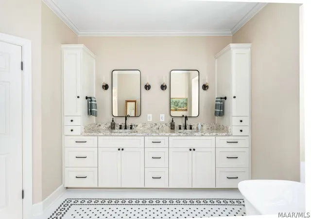 Photo 3 of Single family home for sale at 8207 Wynlakes Blvd, Montgomery, AL 36117 | MLS# 589226 | Listing updated on 2026-08-28