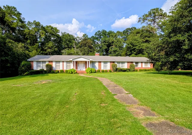 Photo 3 of Sale Pending at 1010 Keith Way, Selma, AL 36701 | MLS# 589241 | Listing updated on 2026-10-07