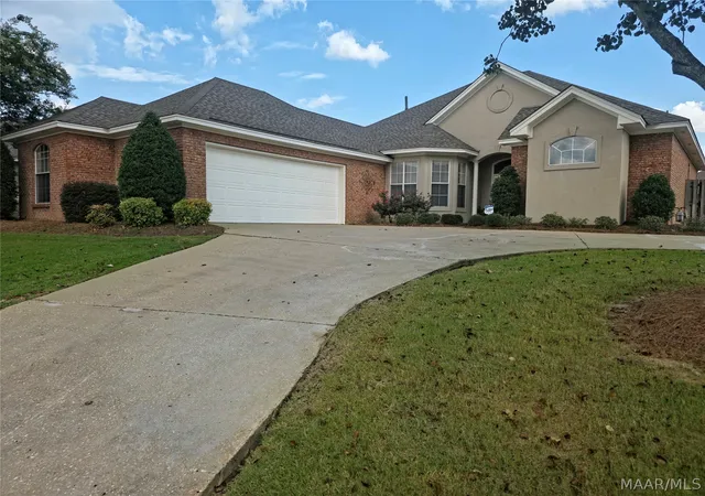 Photo 2 of Single family home for sale at 8512 Pipit Ct, Montgomery, AL 36117 | MLS# 589355 | Listing updated on 2026-09-01