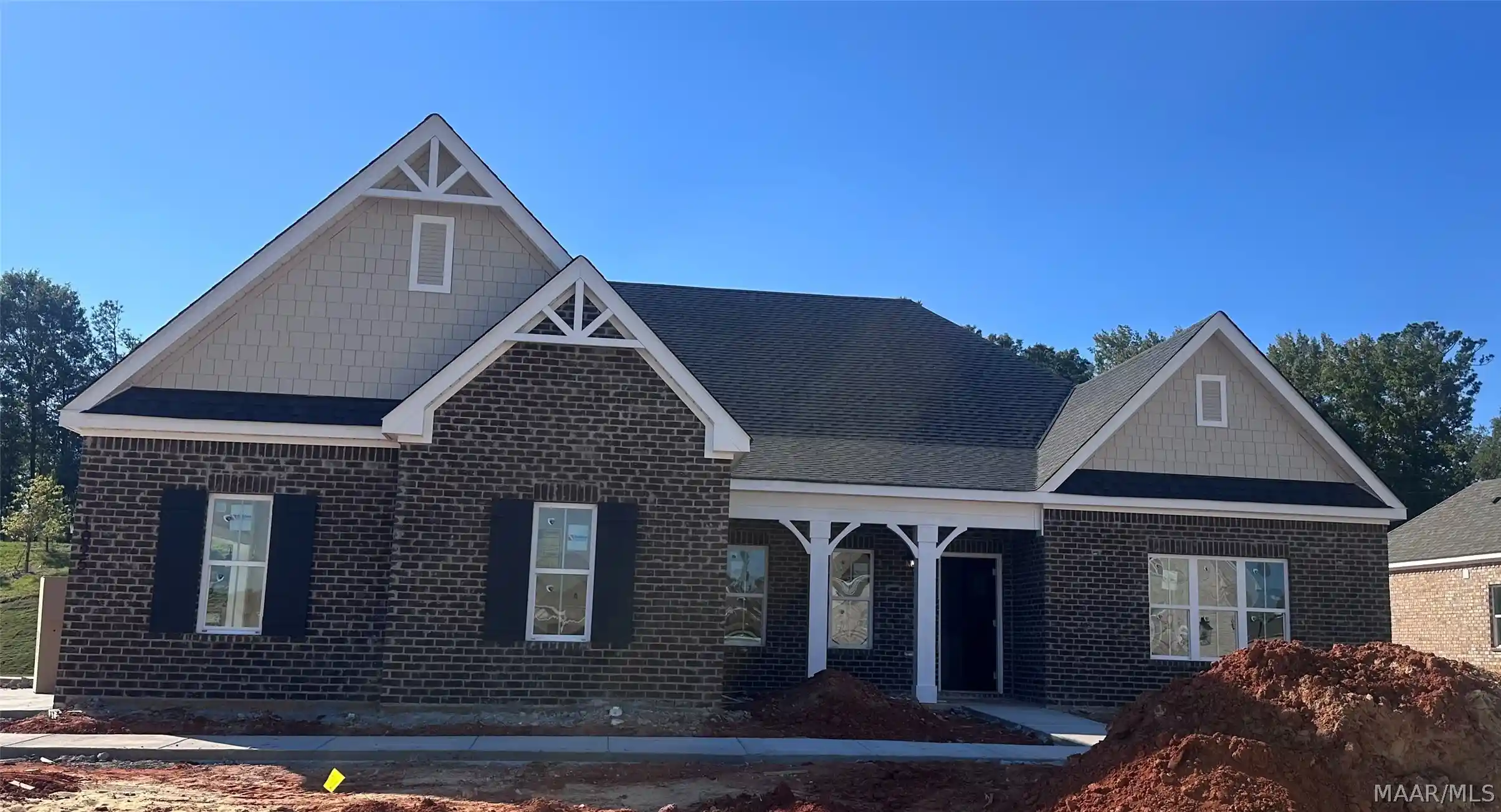 Photo 1 of Single family home for sale at 1025 Sunfield Dr, Prattville, AL 36066 | MLS# 589381 | Listing updated on 2026-10-27