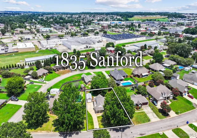2nd image of 1835 Sanford Dr, Prattville, AL 36066 | MLS# 589342