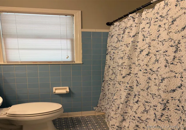 Photo 4 of Single family home for sale at 21 Kent St, Montgomery, AL 36109 | MLS# 589443 | Listing updated on 2026-09-16