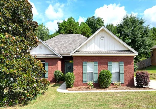 1st image of 716 Pinetuckett Pkwy, Deatsville, AL 36022 | MLS# 589465