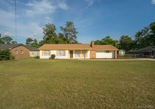 2nd image of 2005 W Dallas Ave, Selma, AL 36701 | MLS# 589505