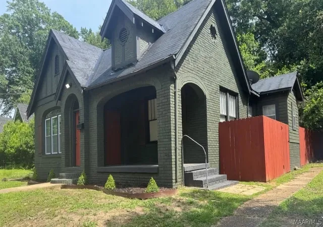 2nd image of 462 Earl Pl, Montgomery, AL 36104 | MLS# 589492