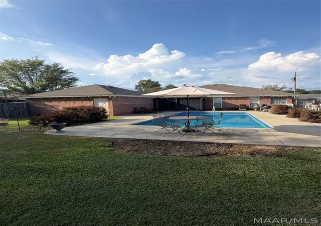 Photo 3 of Single family home for sale at 695 Stableway Rd, Pike Road, AL 36064 | MLS# 589448 | Listing updated on 2026-09-23