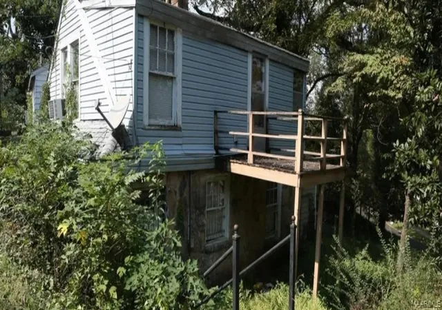 Photo 3 of Multi family home for sale at 683 Maple St, Fairfield, AL 35064 | MLS# 589602 | Listing updated on 2026-08-14