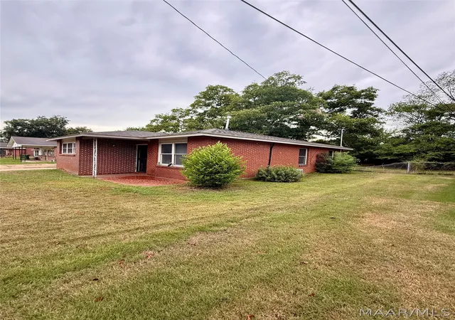 Photo 2 of Single family home for sale at 327 Milton Rd, Montgomery, AL 36110 | MLS# 589619 | Listing updated on 2026-09-17
