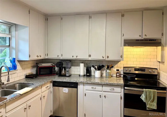 2nd image of 131 Beth Manor Dr, Prattville, AL 36066 | MLS# 589424