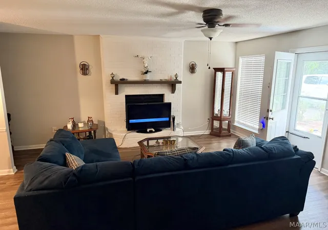 Photo 4 of Townhouse for sale at 1623 Limestone Ct, Montgomery, AL 36117 | MLS# 589645 | Listing updated on 2026-08-28