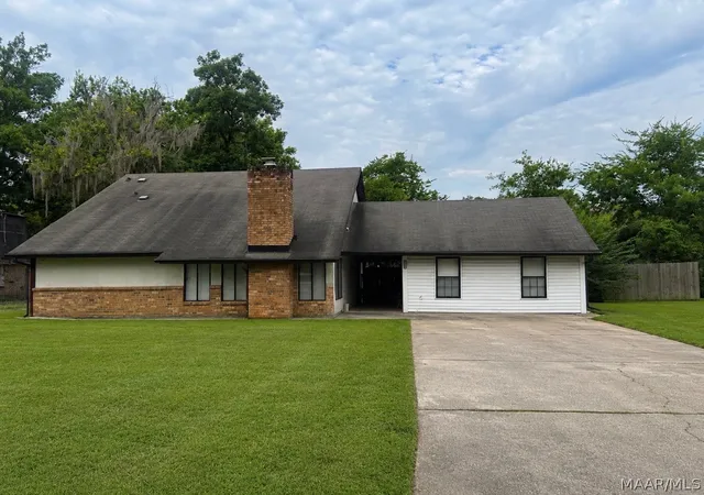 Photo 1 of Single family home for sale at 2916 Halifax Ct, Montgomery, AL 36116 | MLS# 589705 | Listing updated on 2026-08-28
