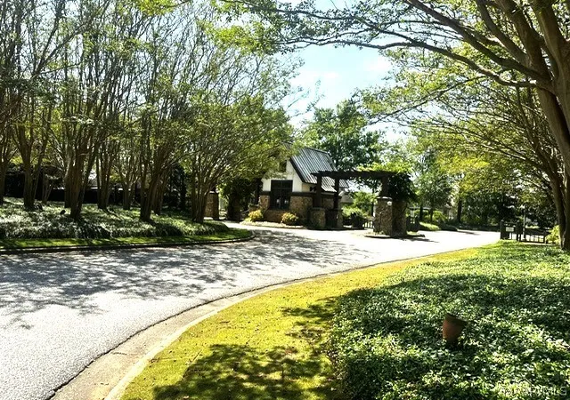 Photo 2 of Land for sale at 3537 Oak Grv Cir, Montgomery, AL 36116 | MLS# 589484 | Listing updated on 2026-08-28