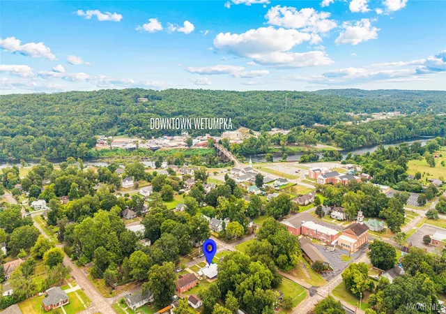 2nd image of 303 Alabama St, Wetumpka, AL 36092 | MLS# 589667