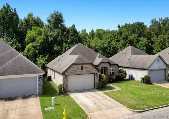 Photo 2 of Single family home for sale at 729 Charlemont Ln, Montgomery, AL 36117 | MLS# 589704 | Listing updated on 2026-08-21