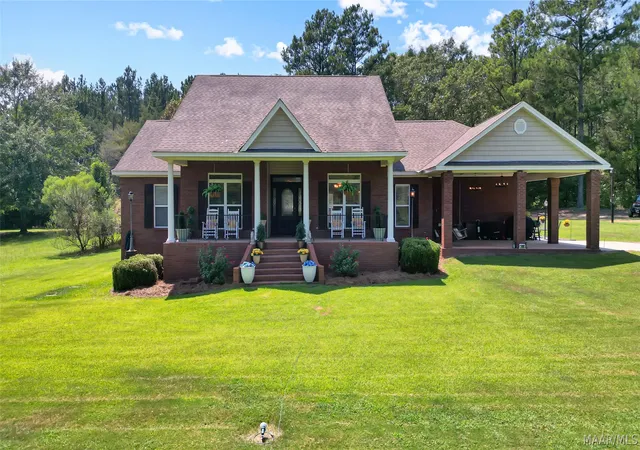 2nd image of 632 E Fleahop Rd, Tallassee, AL 36078 | MLS# 589750