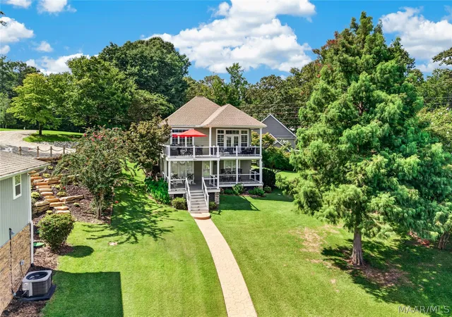 2nd image of 1423 Holiday Dr, Dadeville, AL 36853 | MLS# 589851