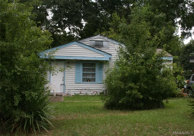 Photo 3 of Single family home for sale at 1214 Devonshire Dr, Montgomery, AL 36116 | MLS# 589860 | Listing updated on 2026-08-28