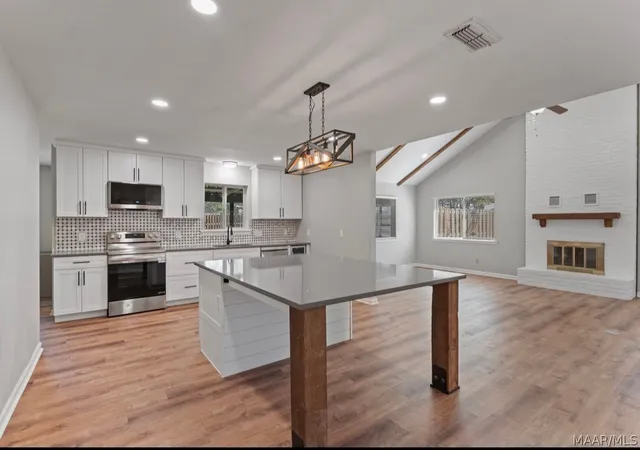 3rd image of 1845 Tara Dr, Prattville, AL 36066 | MLS# 589931