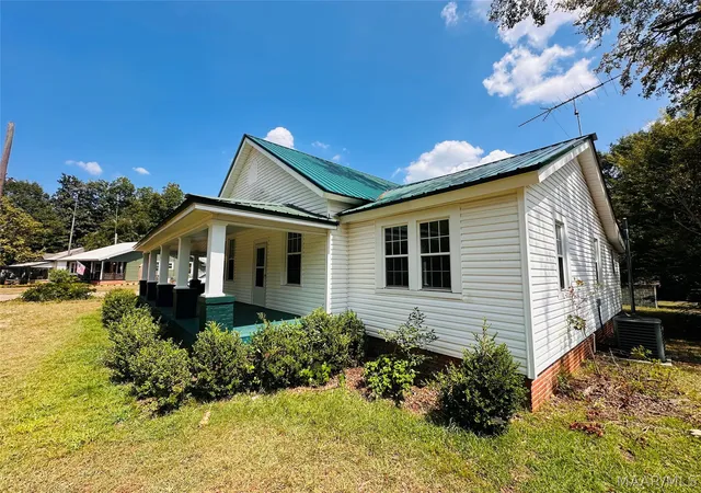 4th image of 314 Riverside Ave, Tallassee, AL 36078 | MLS# 589918