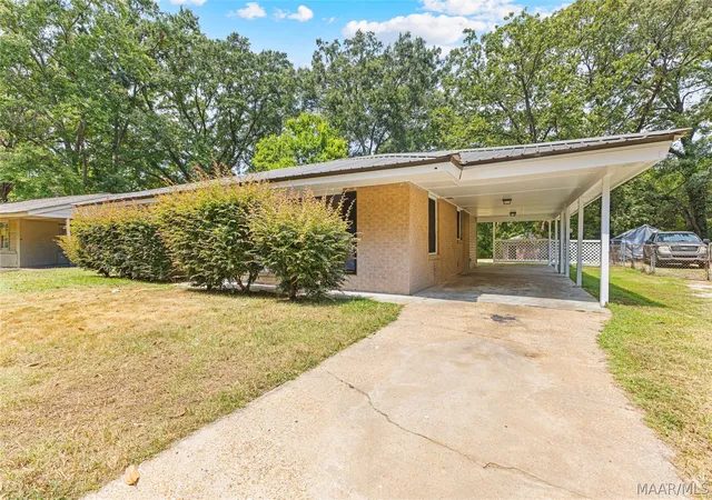 3rd image of 3255 Willow Lane Dr, Montgomery, AL 36109 | MLS# 589971