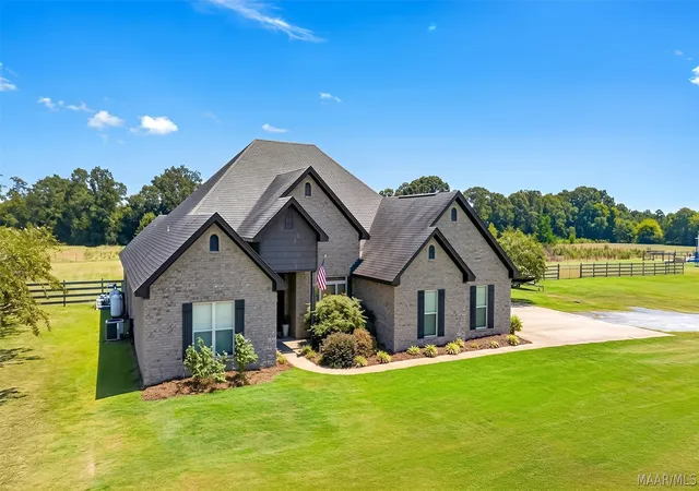 4th image of 3774 Hogan Rd, Deatsville, AL 36022 | MLS# 589949