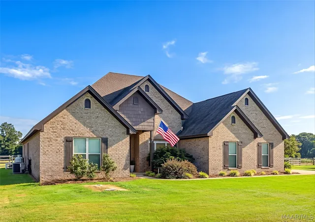 5th image of 3774 Hogan Rd, Deatsville, AL 36022 | MLS# 589949