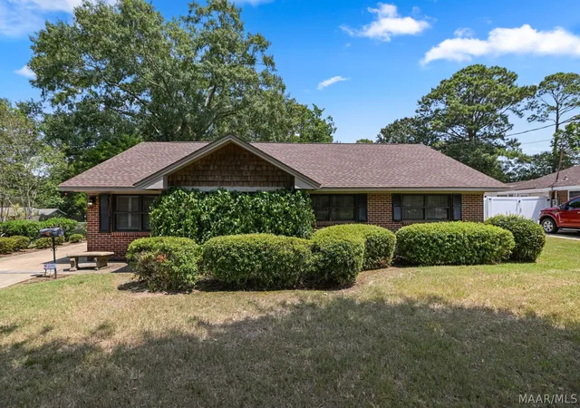 2nd image of 507 Karen Rd, Montgomery, AL 36109 | MLS# 589989