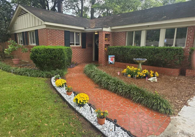 1st image of 941 Parkwood Ct, Montgomery, AL 36109 | MLS# 589952